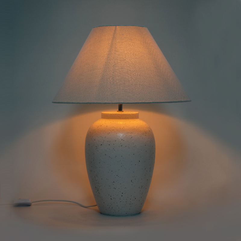 Nostalgic ceramic bedroom table lamp