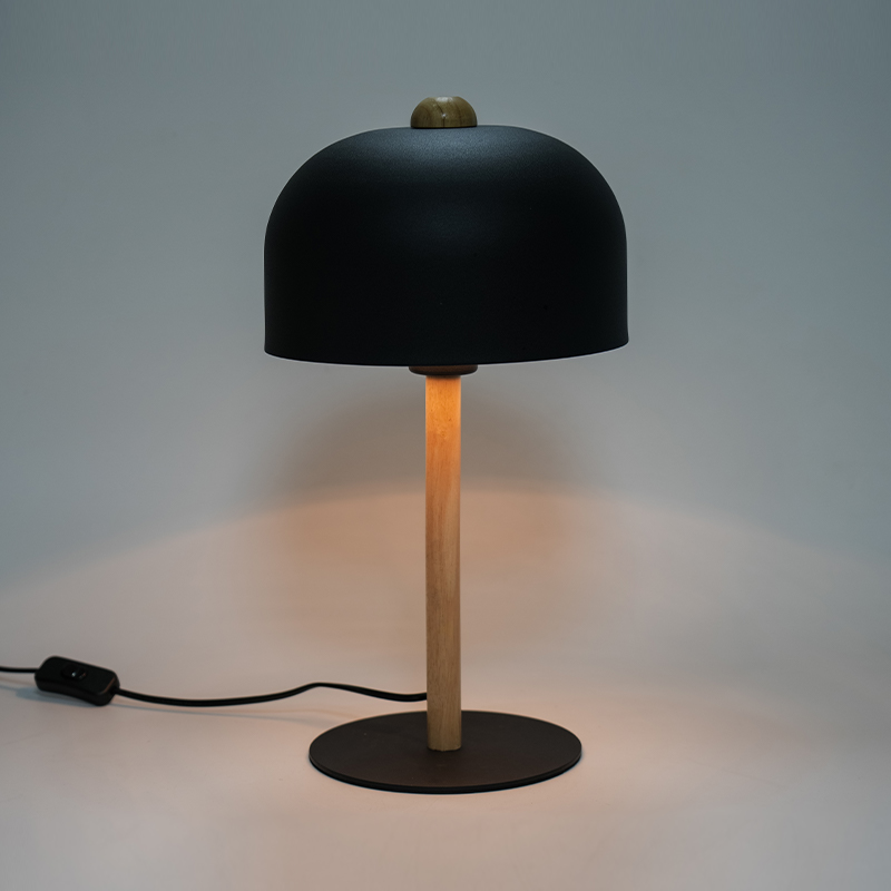 Nordic retro pandekorasyon na lampara ng mesa