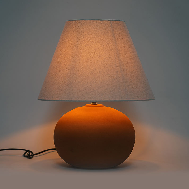 Round base creative table lamp