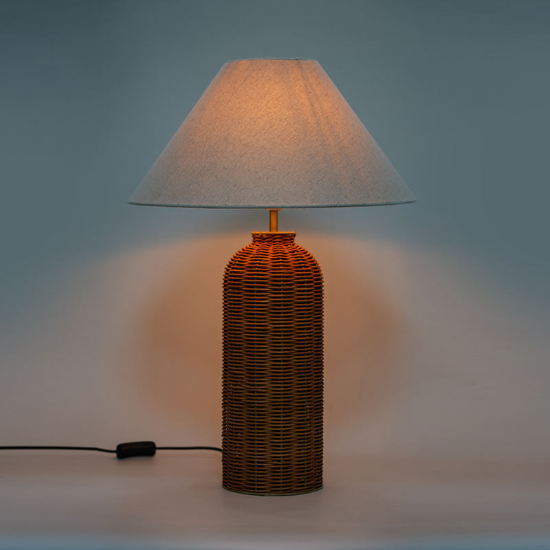 Ang lampara ng talahanayan ng Rattan ng kamay